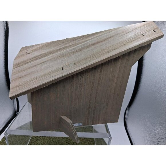 Avon Nativity Collectibles 1985 Wooden Stable With Angel Figurine For Christmas - Picture 1 of 8